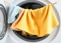 técnica para tirar água da roupa
